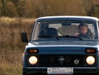 Dennis im Lada Niva